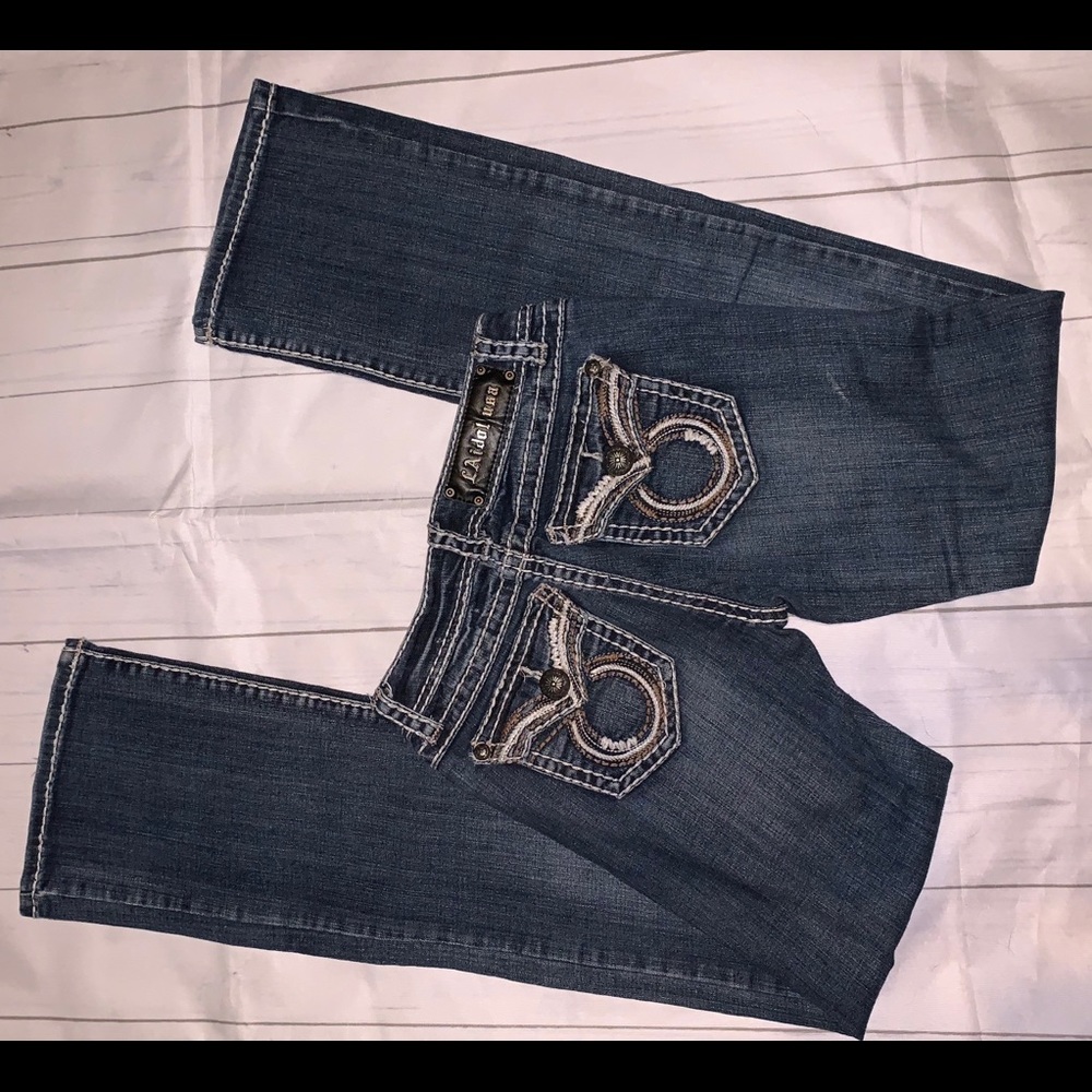 L.A. Idol dark washed women’s jeans